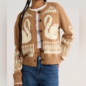 New Blu Pepper Swan Pattern Tan & Cream Cardigan Sweater Small